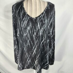 Simply Vera NWT Black & White Abstract Print Balloon Sleeve Top Plus Size XXL
